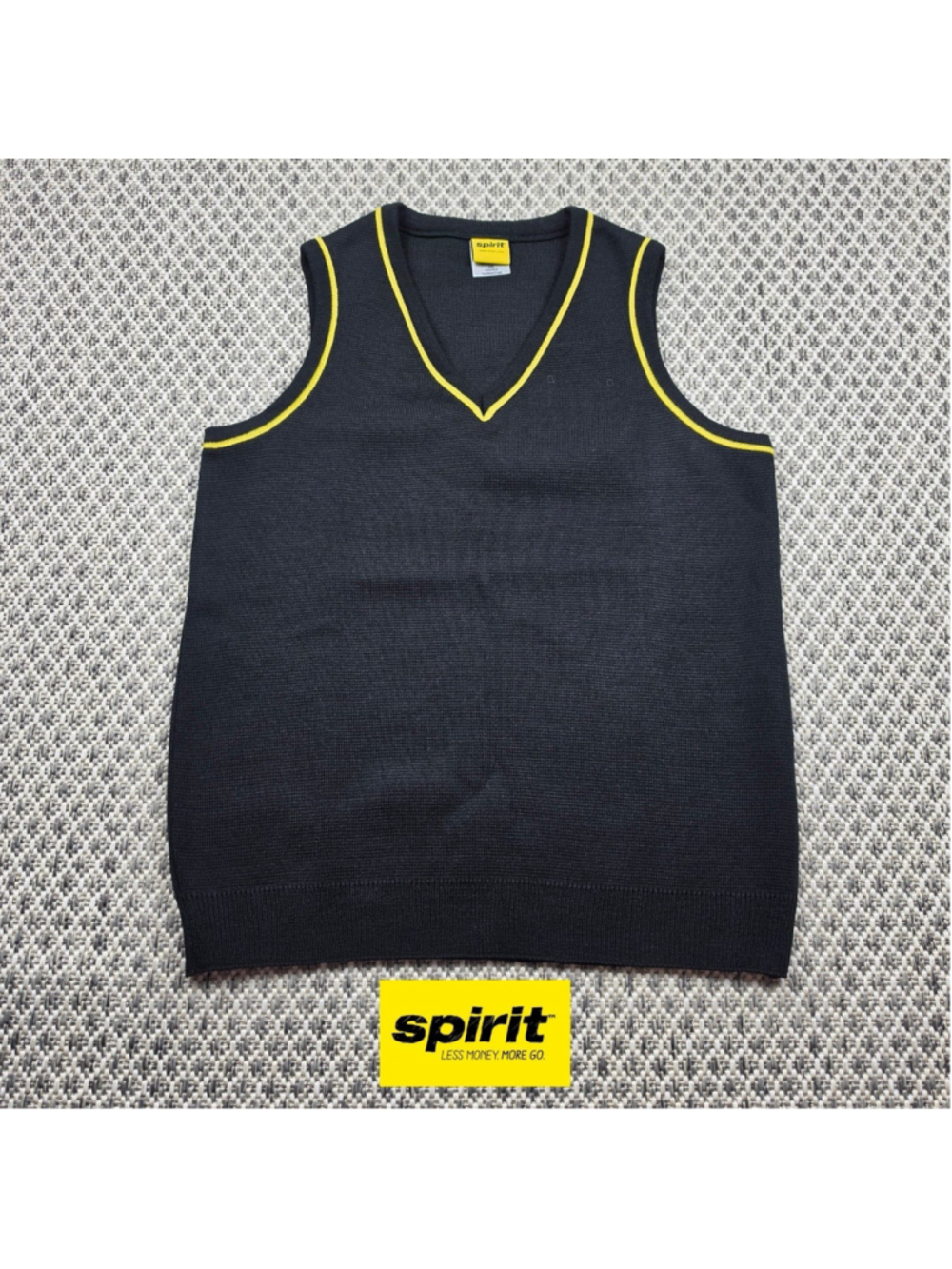 Spirit Airlines Women’s Black Yellow Trim V-Neck Sweater Vest Size Small Acrylic